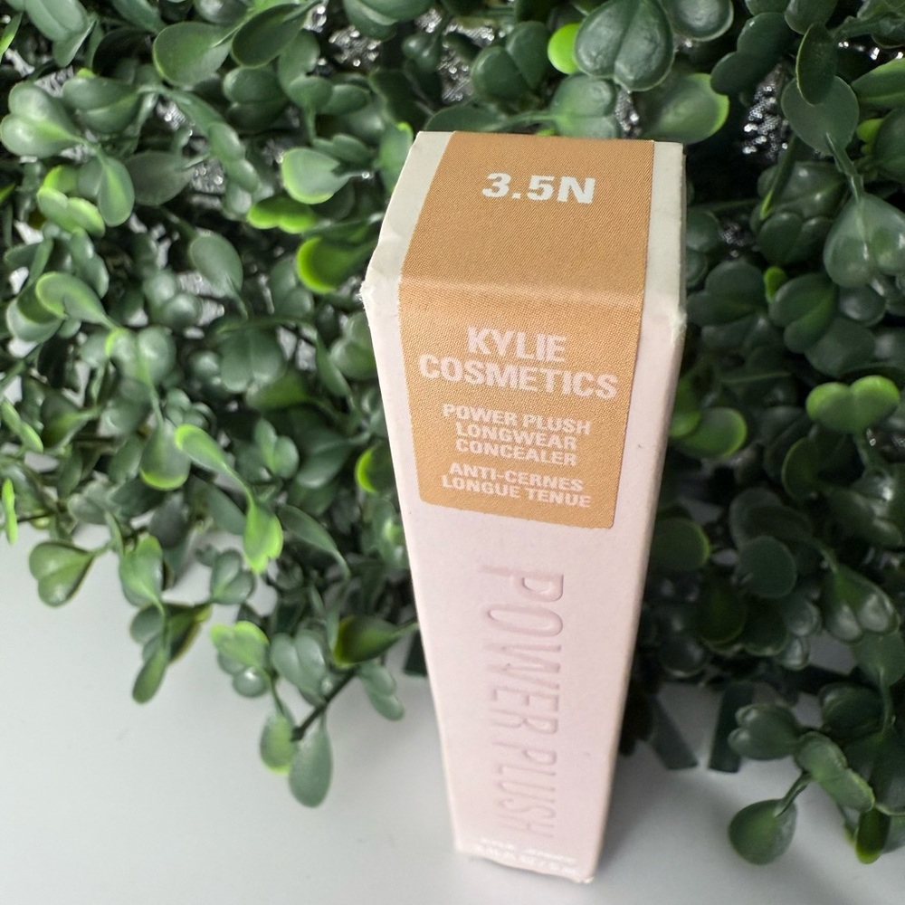 NEW: Kylie Cosmetics Power Plush Longwear Concealer in 3.5N